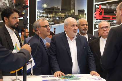 بازدید وزیر نیرو از غرفه صنعت برق حرارتی ایران در نمایشگاه بین‌المللی افغانستان